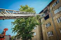 Hasiči likvidovali požár bytu v ulici Pravoslava Veselého. Foto: hasiči