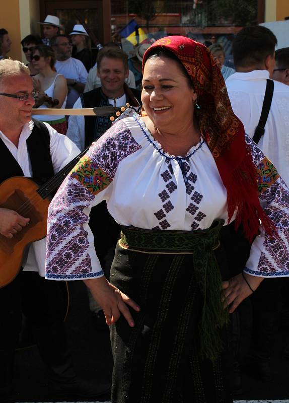 Mezinárodní folklorní festival Strážnice 2017, průvod městem.