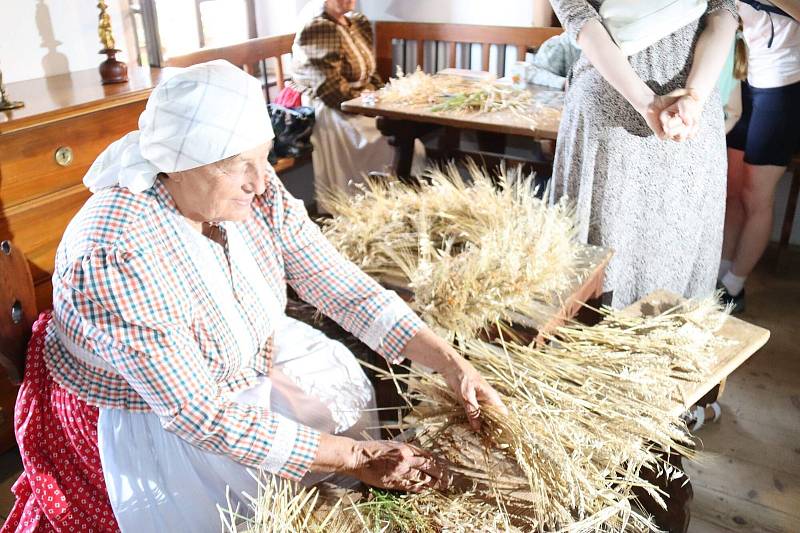 Dožínky ve skanzenu jsou ve Strážnici již tradiční folklorní akcí.