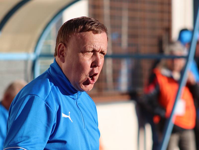 Fotbalisté Hodonína (červeno-černé dresy) ve 21. kole MSFL doma zdolali vedoucí Kroměříž 1:0. Foto: pro Deník/Jaroslav Kolísek