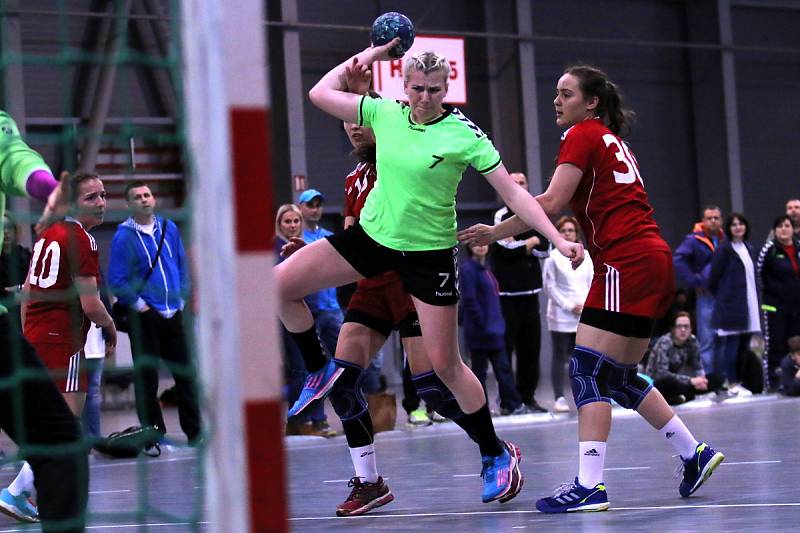 Mladší žákyně Veselí nad Moravou obsadily na letošním Prague Handball Cupu dělené páté až osmé místo. Rozjeté dorostenky zastavil až finalista z Maďarska.