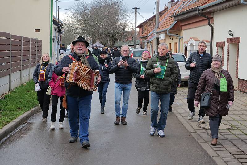 Nechorští vinaři poslední víkend v listopadu jako tradičně otevřeli sklepy.