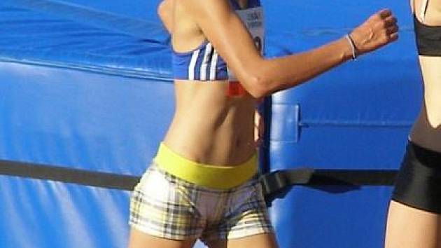 Mladá hodonínská závodnice Zdenka Hlaváčová skončila pátá na halovém mistrovství České republiky 2012. Žákyně závodila v chůzi na tři kilometry.