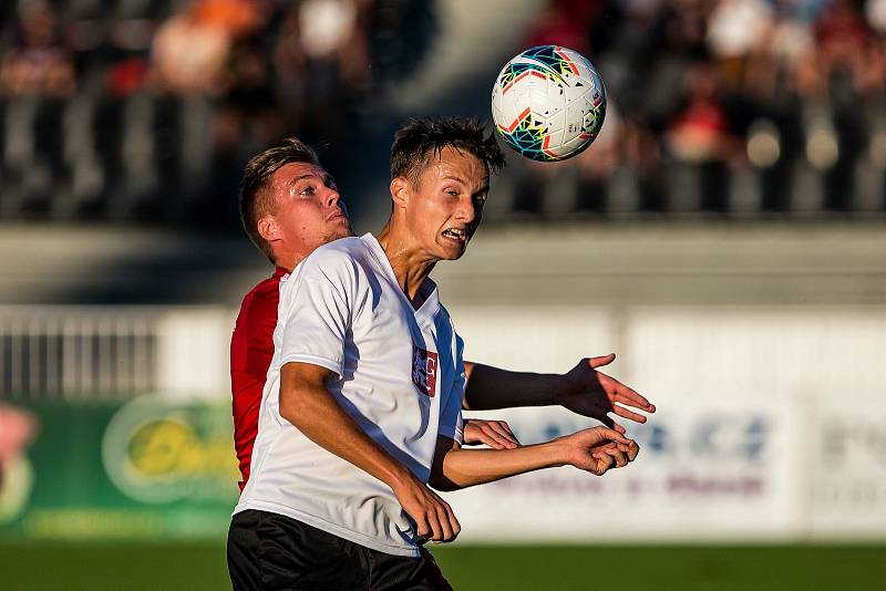 Fotbal fotbalová národní liga FC Votroci Hradec Králové  vs. Chrudim