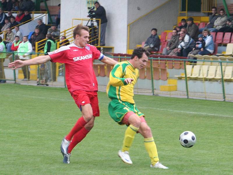 MSFL: FK Mutěnice (ve žlutém) vs. 1. FC Brno B
