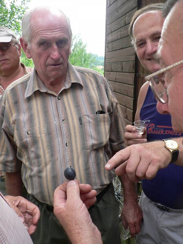 Genofondový sad vznikl ve Velké nad Veličkou v roce 1991. Od té doby v něm dvakrát do roka radí Ladislav Tomčala radí zahrádkářům jak roubovat tradiční odrůdy ovocných stromů.