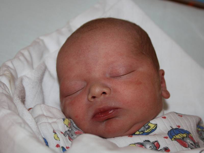 Tomáš Barfus, 21.9.2015, Krumvíř, 48 cm, 3,24 kg