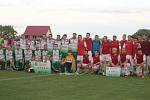 Finále okresního poháru vyhráli fotbalisté rezervy Dubňan (v zelených dresech), kteří porazili Hovorany 2:0.