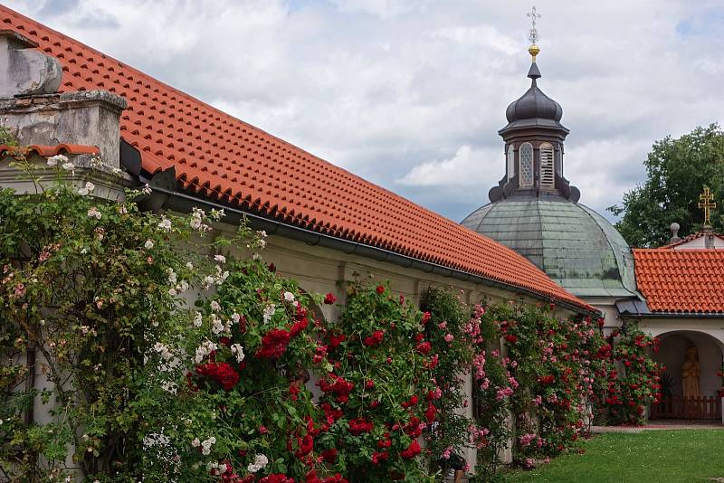 Poutní místo Klokoty  vystavěli benediktýni v letech 1701 – 1730.