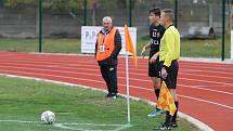 Hodonínští fotbalisté (v červeném) porazili Uherský Brod 3:0.