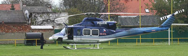 Policejní zásah v Sudoměřicích na Hodonínsku. V pondělí tam střelec několikrát vypálil poblíž školy.