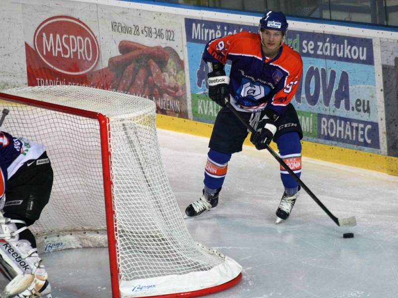 Hodonínští hokejisté doma podlehli vedoucímu Přerovu 2:3. Na výhře Zubrů se gólem a dvěma asistencemi podílel útočník David Šťastný. 