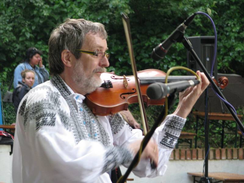 Folklorní festival Senioři 2015 v Petrově.