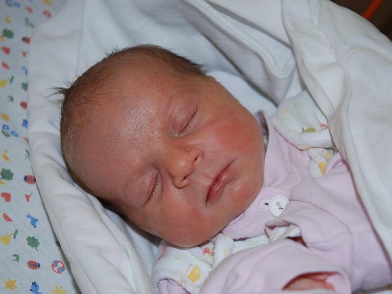 Karolína Kmentová, 50 cm, 2,9 kg, 9. února 2010, Domanín