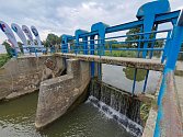 Nová plavební komora propojí současný splavný Baťův kanál s řekou Moravou.