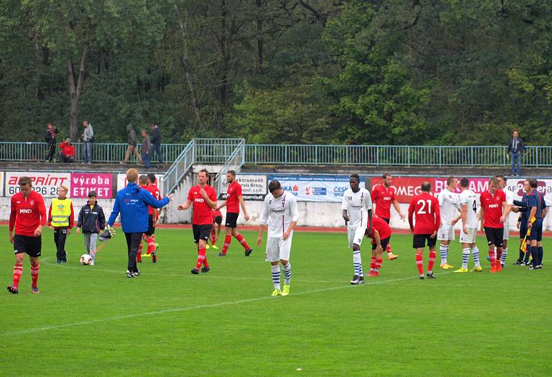 Fotbalisté Hodonína (v červených dresech) hráli v sedmém kole MSFL s brněnskou Líšní bez branek.