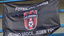 Fotbalisté Hodonína (červeno-černé dresy) ve 21. kole MSFL doma zdolali vedoucí Kroměříž 1:0. Foto: pro Deník/Jaroslav Kolísek