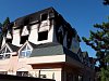 Bývalé kasíno v Hodoníně v plamenech: hasiči tam letos byli už sedmkrát