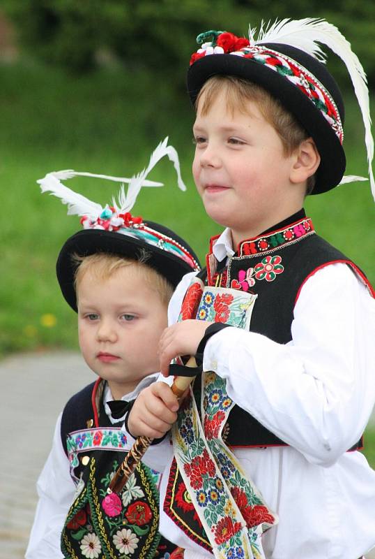 Průvodem začalo v sobotu hlavní pásmo vinobraní ve Bzenci. Představilo se několik folklorních souborů, mezi kterými nechyběli ani zahraniční hosté. Tradičně ulicemi projela také kněžna nebo Bakchus s nymfami.