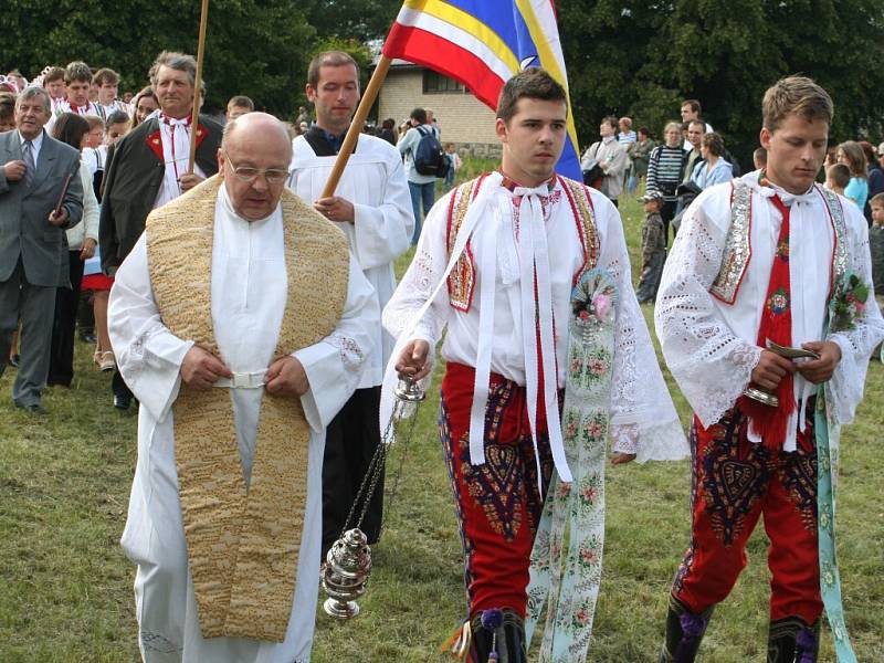 Bohoslužba na mikulčických Valech