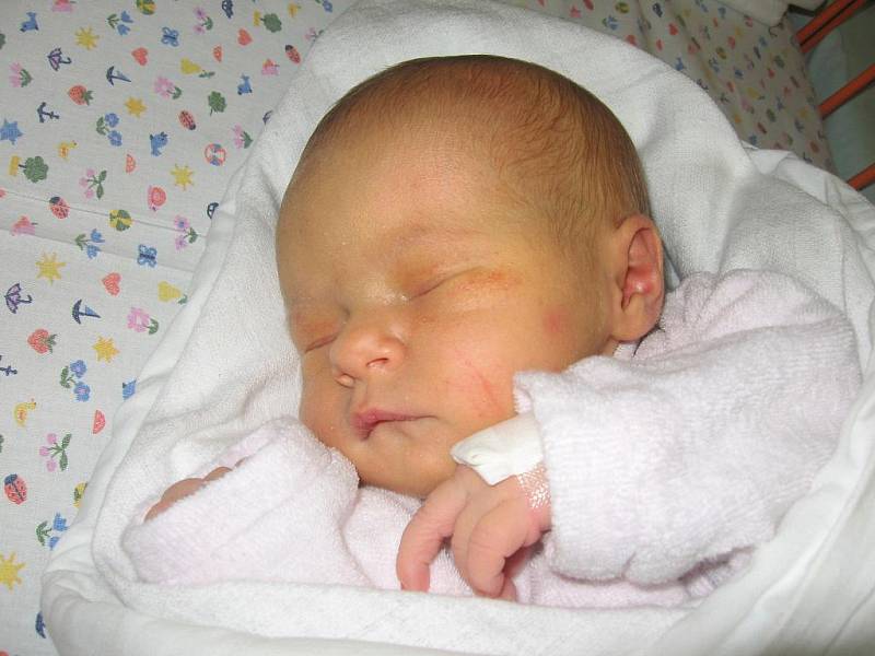 Vanessa Přikrylová, 48 cm, 2,85 g, 25. 10. 2011, Strážnice