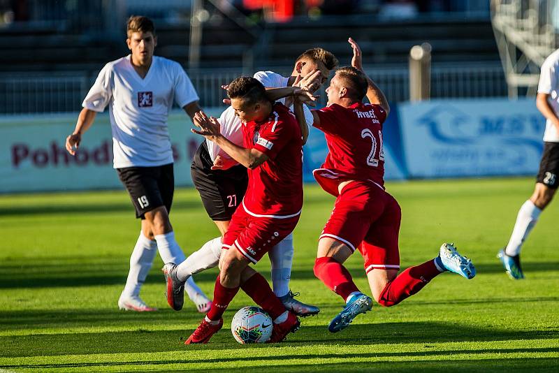 Fotbal fotbalová národní liga FC Votroci Hradec Králové  vs. Chrudim