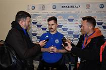 Deník navštívil dohrávku 16. kola slovenské Tipos extraligy mezi Slovanem Bratislava a Nitrou, která zvítězila 5:2.