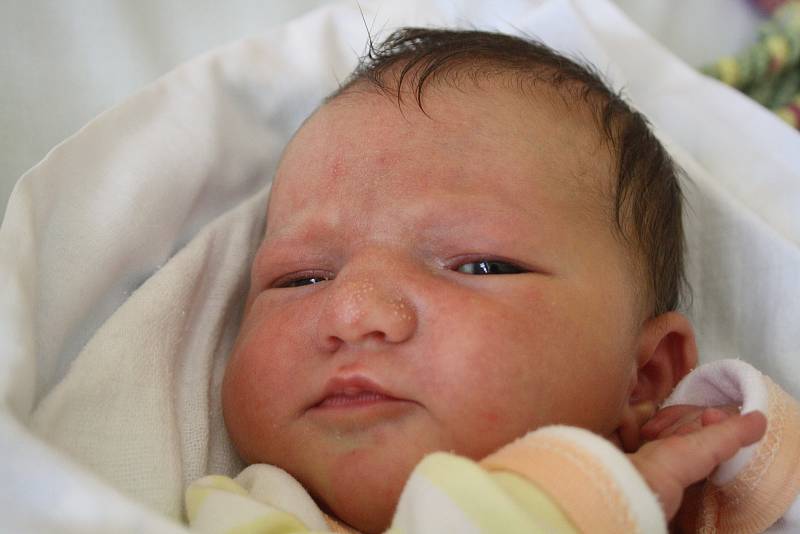 Eliška Bogarová, 51 cm, 4150 g, 16. 3. 2018 ve 22.22, Kyjov, nemocnice Kyjov