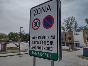 Nové chytré parkoviště ve Veselí nad Moravou u přístavu.