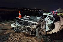Riskantní manévr stál podle policistů za tragickou nehodou, která se stala v pátek večer mezi Vracovem a Bzencem.