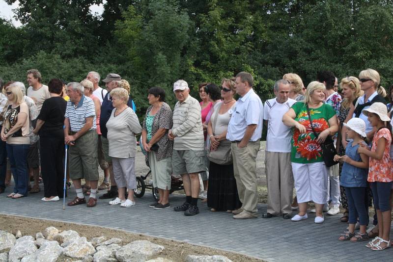 Otevření největšího přístavu na Baťově kanále v Petrově.