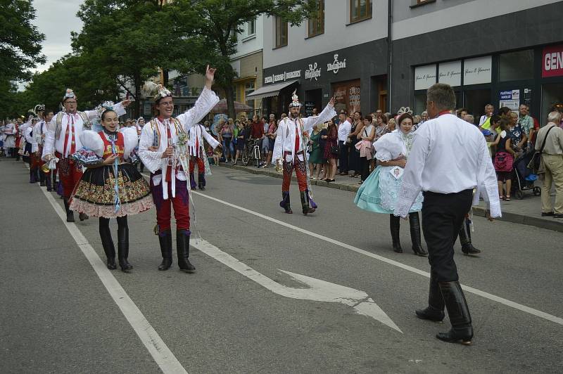 Pořádnou dávku hodového veselí zažili lidé v Hodoníně na Svatovavřineckých slavnostech.