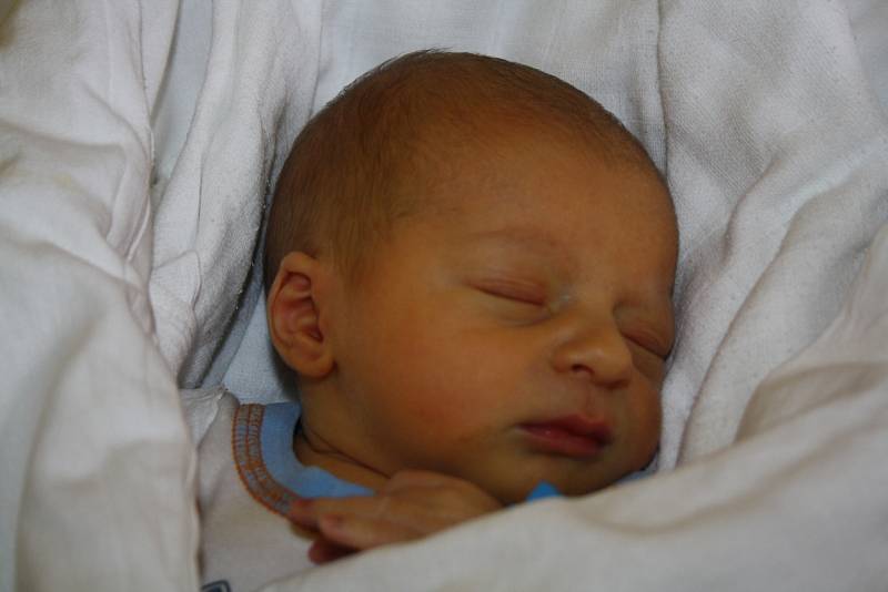 Stanislav Kubis, 15.4.2016, 49 cm, 2,8 kg, Hodonín.