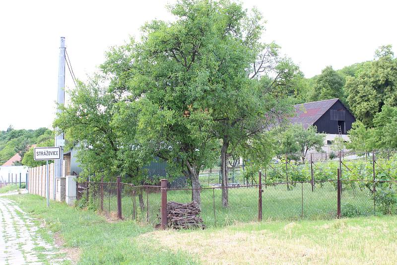 Strážovice. Lokalita na věteřovském katastru. Jako anomálii ji chce vyřešit ministerstvo vnitra.