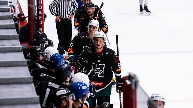 Hodonínští hokejisté zakončili přípravu na druholigovou sezonu výhrou 4:2 na ledě Velkého Meziříčí.