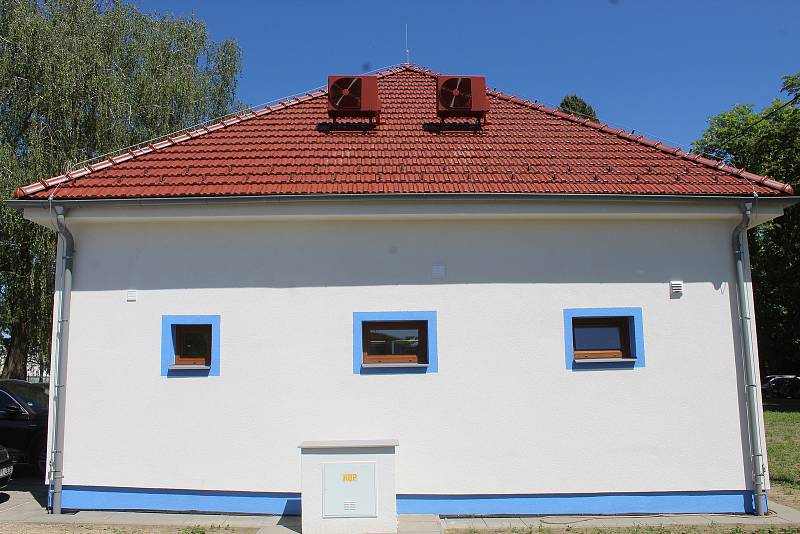 Komunitní centrum Kolonie. Rohatečtí otevřeli modernizovaný a klimatizovaný kulturní dům.