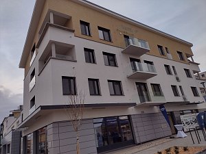 Zástupci města Veselí nad Moravou v úterý odpoledne převzali poslední, třetí polyfunkční dům z rezidence Nová tržnice.