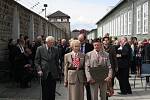 Návštěva nacistického koncentračního tábora Mauthausen s odhalením pamětní desky lužických rodáků a odbojářů Jaroslava Dobrovolského a Antonína Kosa.