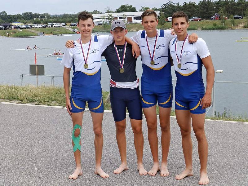 Hodonínští veslaři mají za sebou povedené období. Členové jihomoravského klubu, který letos slaví výročí sto deseti let od svého založení, uspěli na domácím závodě i mistrovství republiky.