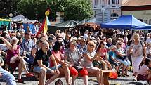 Ze slavnostního průvodu Mezinárodního folklorního festivalu ve Strážnici.