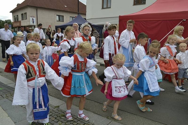 Pořádnou dávku hodového veselí zažili lidé v Hodoníně na Svatovavřineckých slavnostech.