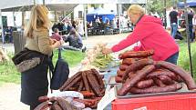 Festival otevřených sklepů zavítal na Strážnicko, kde stovky lidí přilákaly petrovské Plže.