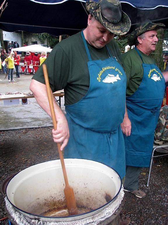 Třetí ročník gurmánské soutěže o nejlepší guláš – Petrovský kotlík.