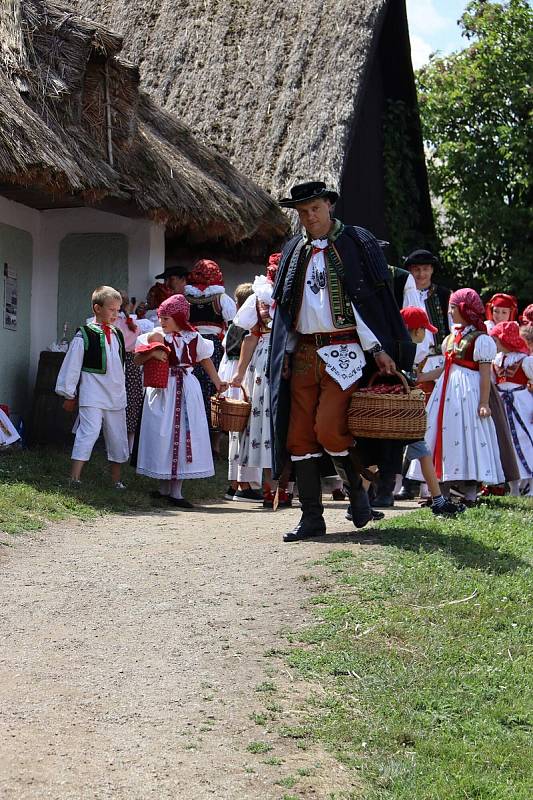 Dožínky ve skanzenu jsou ve Strážnici již tradiční folklorní akcí.