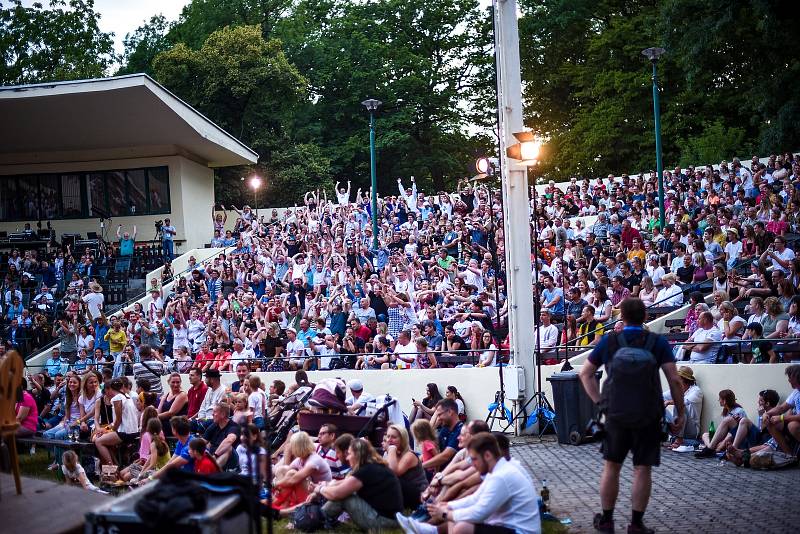 Mozaika pohledů a zážitků z letošního Mezinárodního folklorního festivalu ve Strážnici.