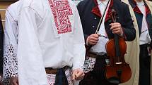 Tradiční masopustní veselí v hodonínských lázních v podání Divadelního souboru Svatopluk, Slováckého krúžku ze Svatobořic-Mistřína a cimbálové muziky z Milotic.