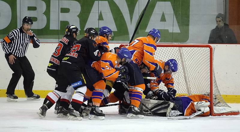 Hokejisté Techniky Brno v utkání s Baníkem Hodonín.