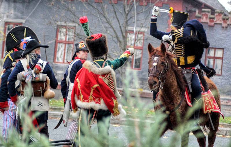 Jubilejní desátý ročník Svatomartinských slavností ve Bzenci. V sobotu byla na programu tradiční přehlídka armád tří císařů.