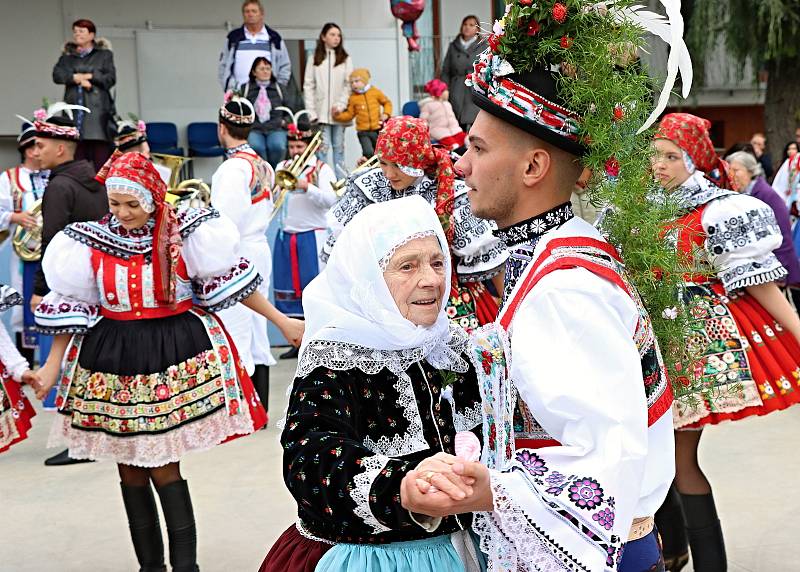 Druhý víkend v říjnu Ratíškovice žily krojovanými hody.