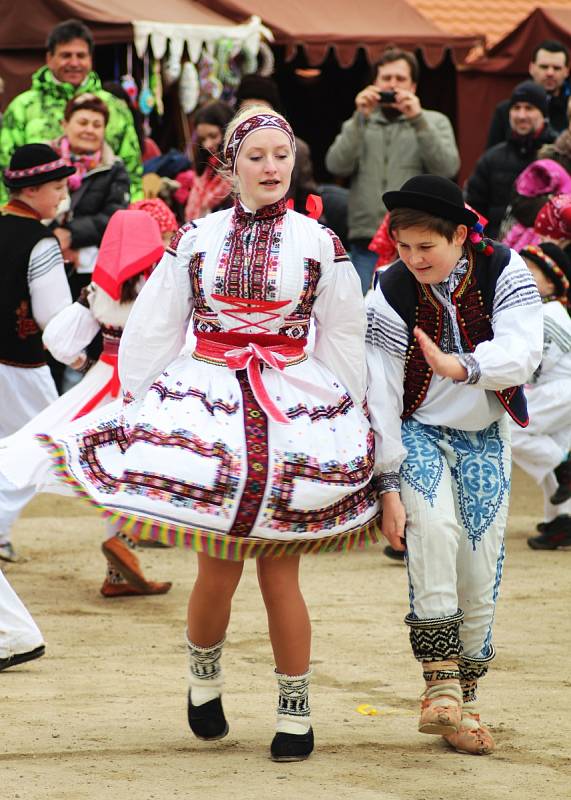 Pořad Národního ústavu lidové kultury Velikonoce ve skanzenu.